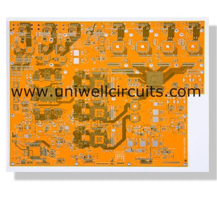 Geltona litavimo kaukė PCB